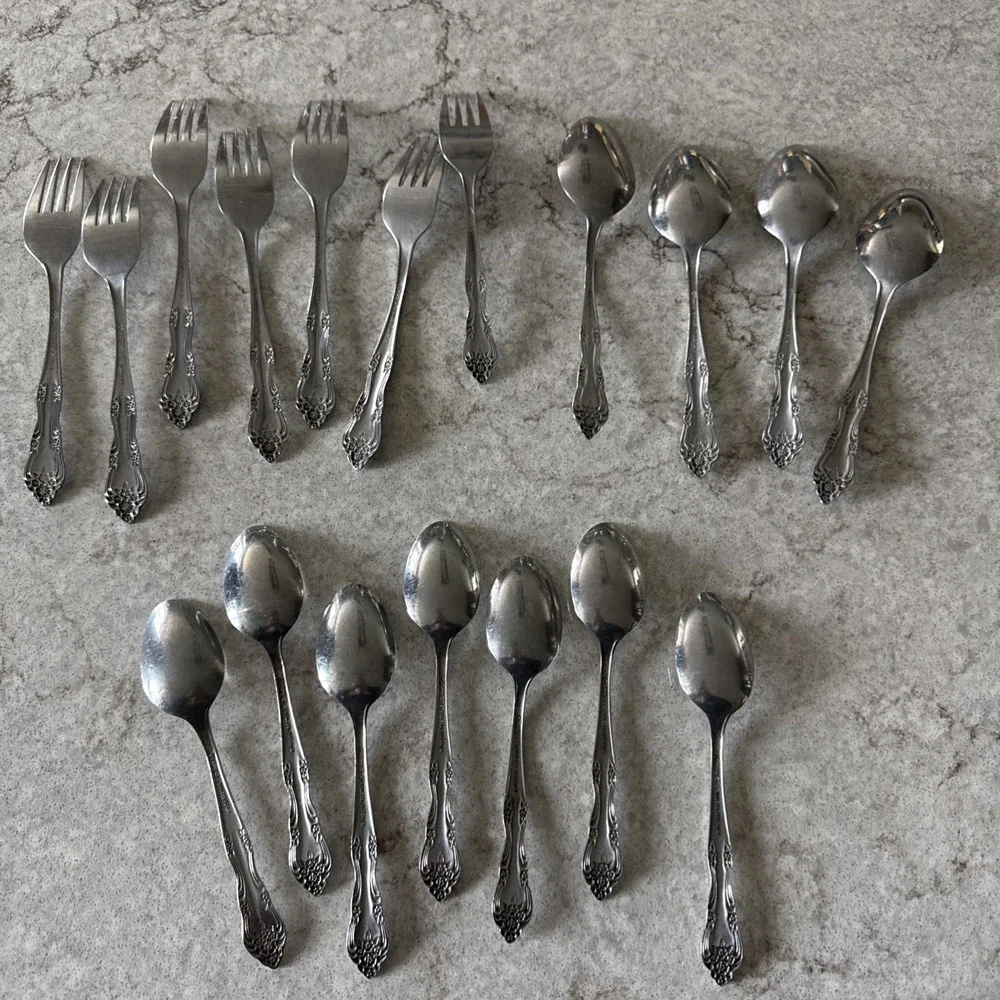Vintage Roger's Stainless Flatware Mixed Set Of 18 Dream Rose Forks Spoons Read